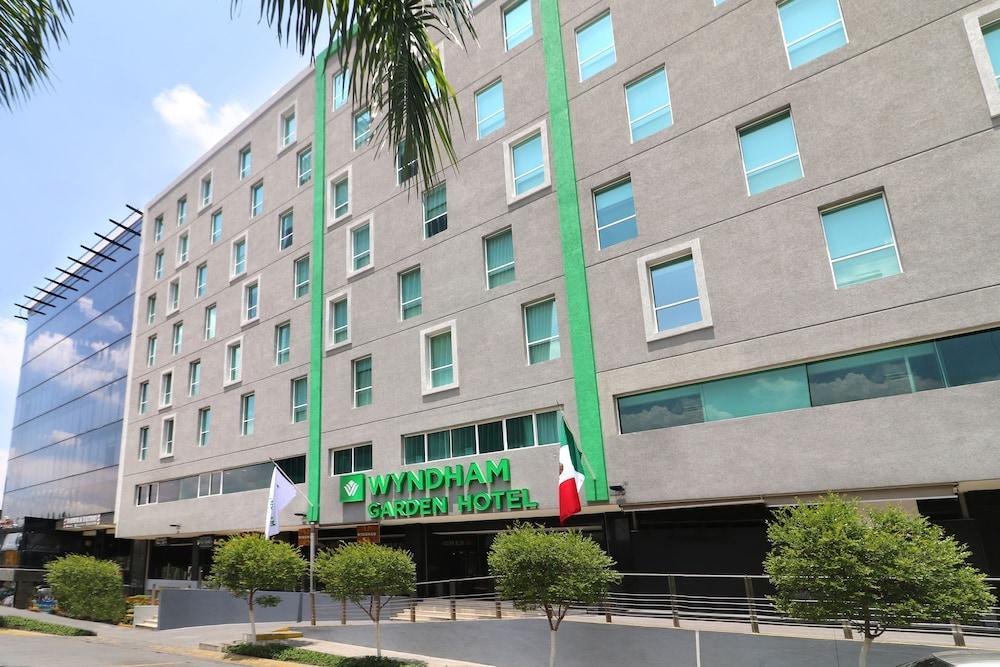 Hotel Wyndham Garden Guadalajara Acueducto à Zapopan Extérieur photo