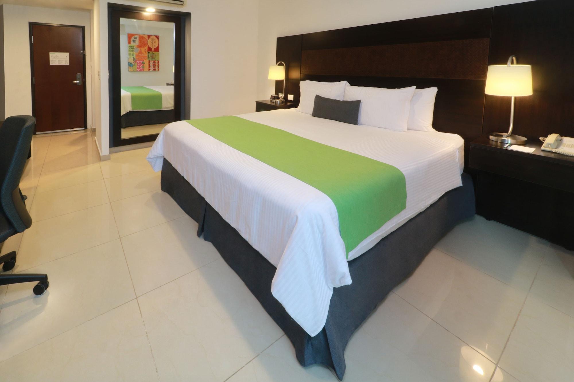 Hotel Wyndham Garden Guadalajara Acueducto à Zapopan Extérieur photo