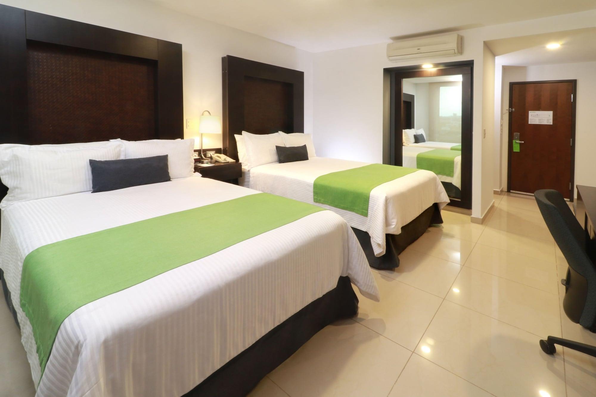 Hotel Wyndham Garden Guadalajara Acueducto à Zapopan Extérieur photo