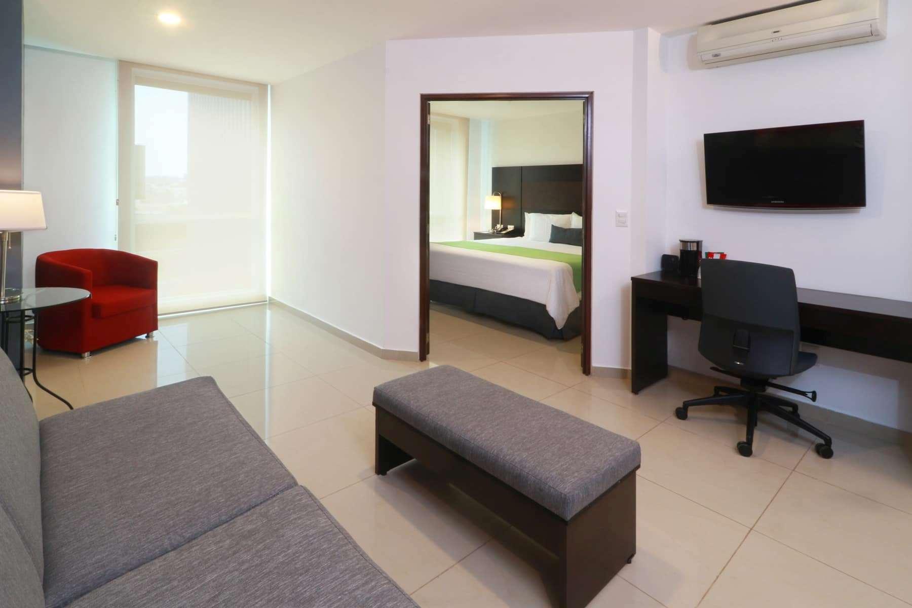 Hotel Wyndham Garden Guadalajara Acueducto à Zapopan Extérieur photo