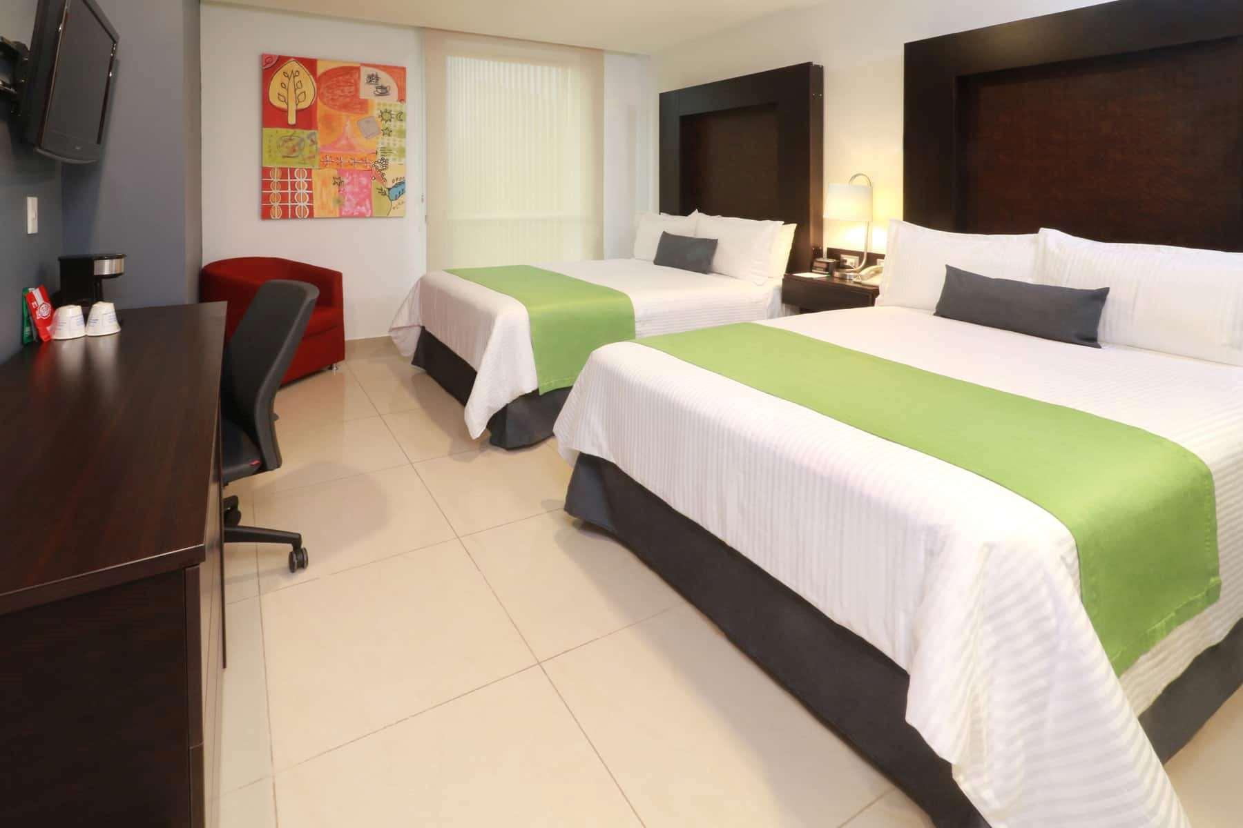 Hotel Wyndham Garden Guadalajara Acueducto à Zapopan Extérieur photo