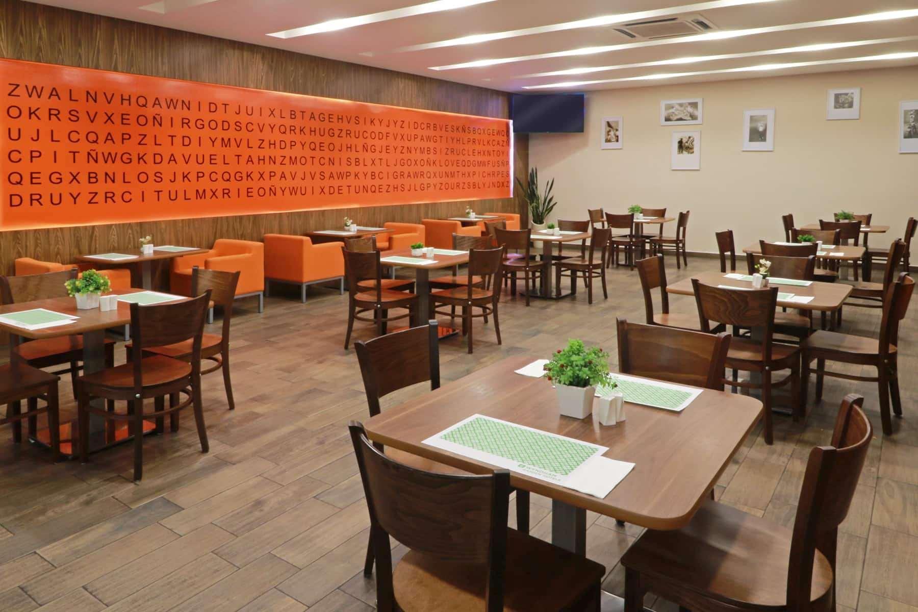 Hotel Wyndham Garden Guadalajara Acueducto à Zapopan Extérieur photo