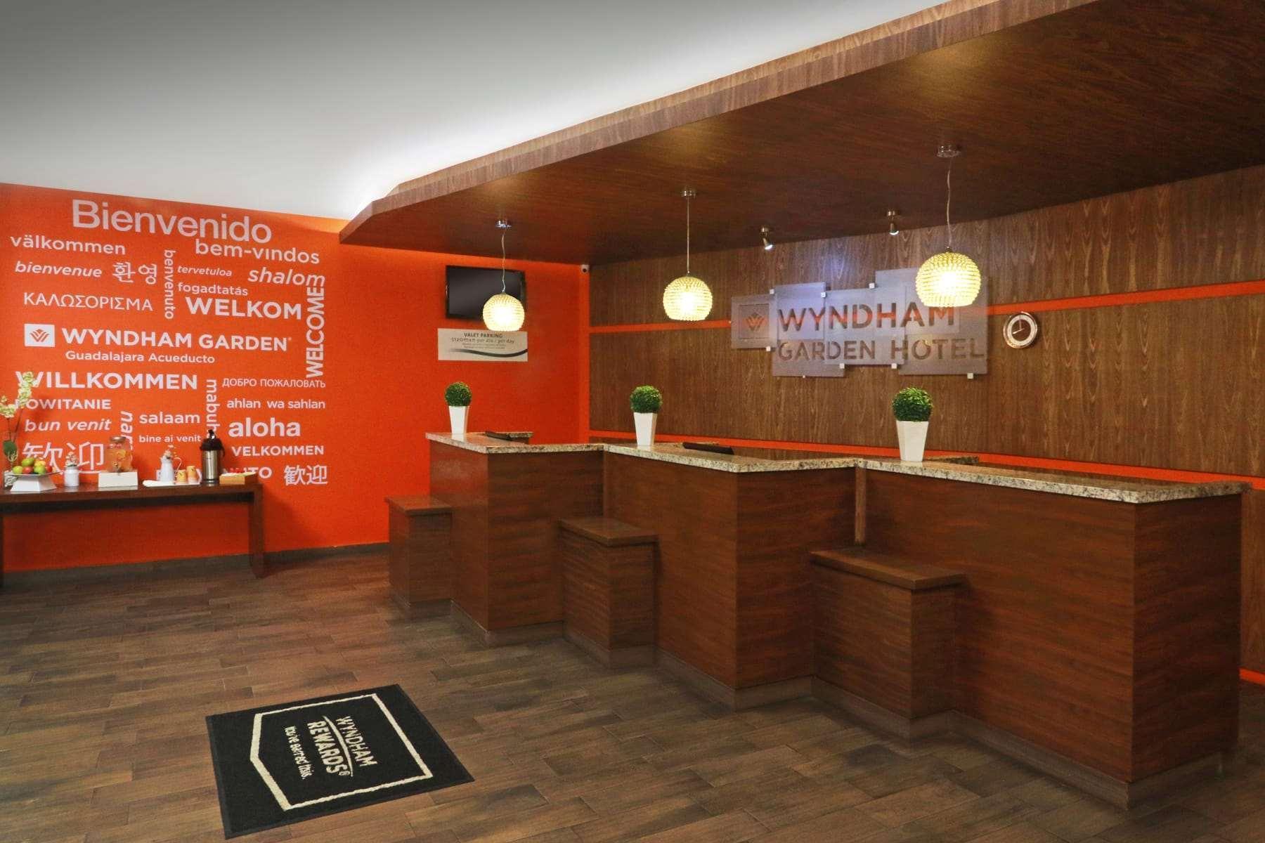 Hotel Wyndham Garden Guadalajara Acueducto à Zapopan Extérieur photo