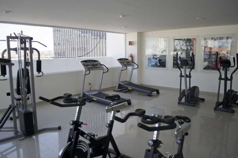 Hotel Wyndham Garden Guadalajara Acueducto à Zapopan Extérieur photo